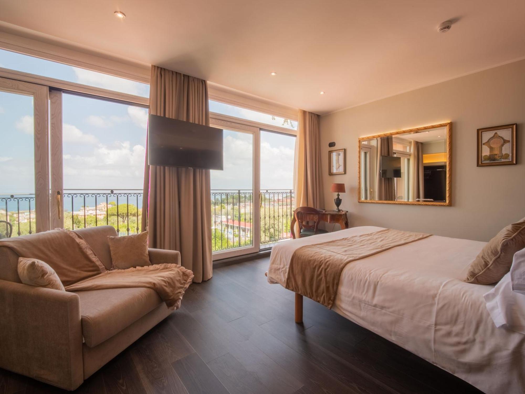 Deluxe Double or Twin Room,1627201652:JPEG