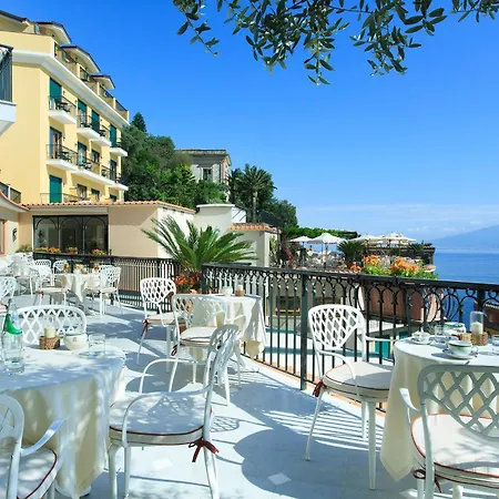 Grand Hotel Capodimonte-2